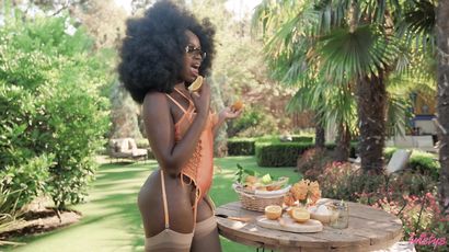 Elsie's Earthly Pleasures Bloom with Sensual Delight