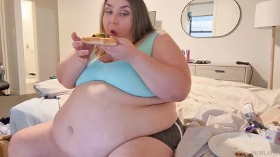 Layla's BBW Fetish Stuffing Ignites Wild Sensual Huge Curves