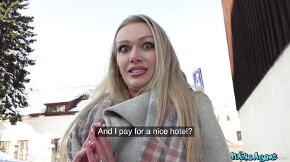 Amber Jayne's Wild Passion in Public Naughty Ride