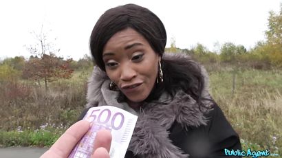 Kiki Minaj's Wild Passion in Public Outdoor Ride