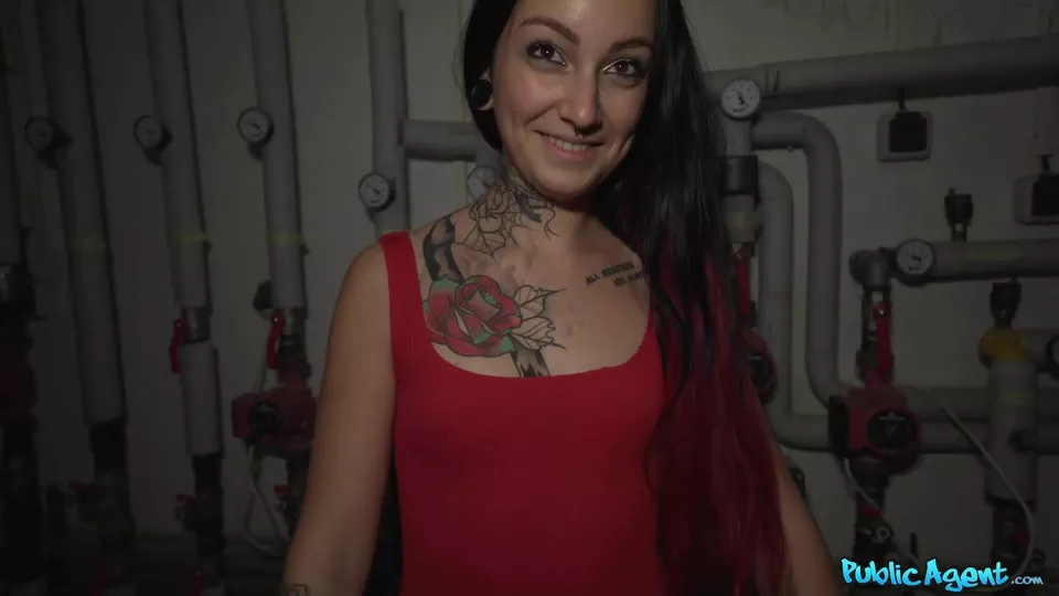 Tattoo babe Sharlotte Thorne has got crazy sex adventure with stranger pic